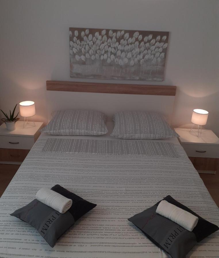 Apartment & Rooms Riva Vodice Exterior photo